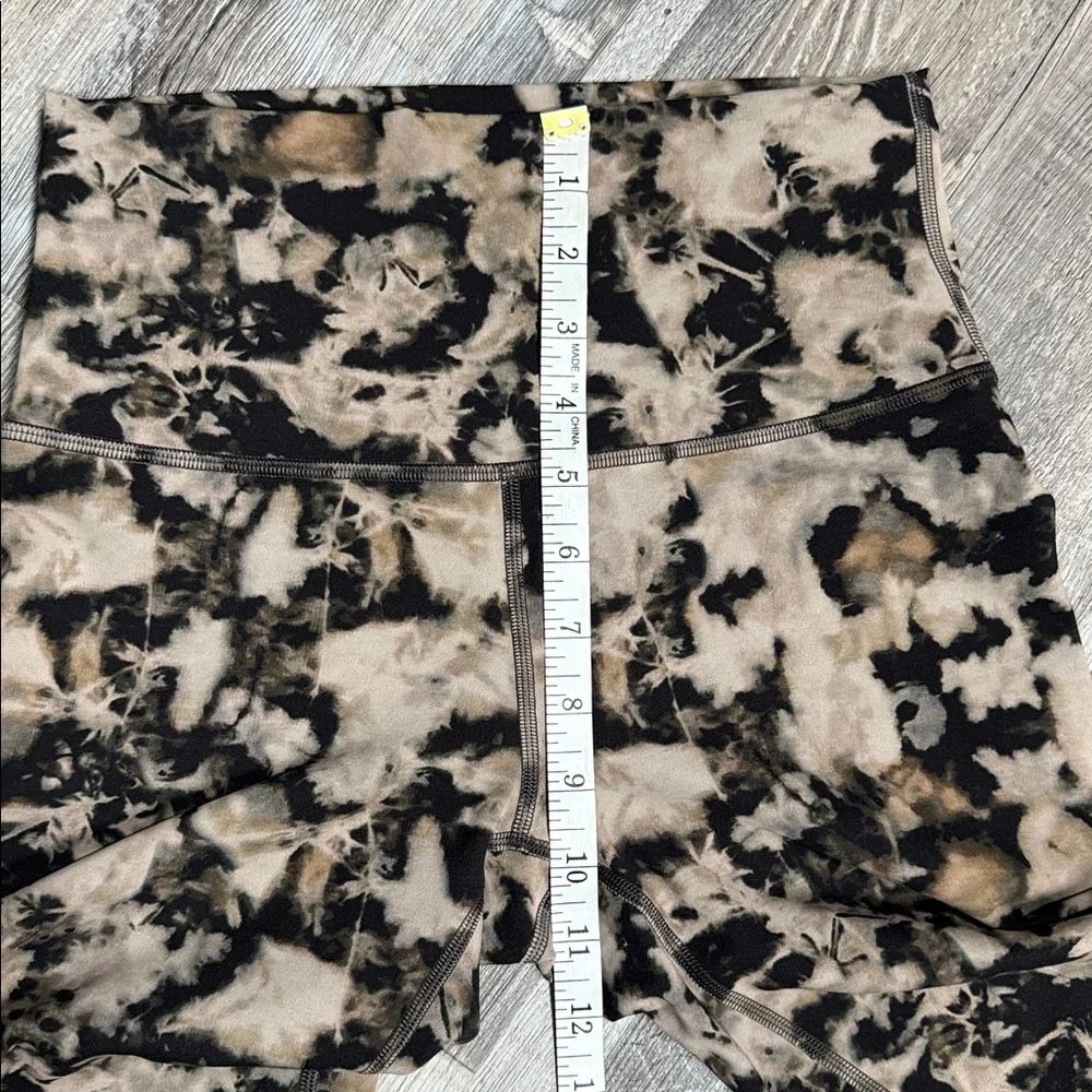 Lululemon Wunder Train High-Rise Tight 28" Size 6 - Picture 12 of 14